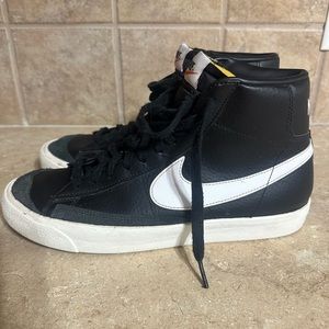 Men’s Nike Blazer Mid ‘77 Black Size 10